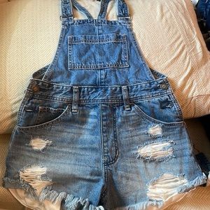 Short overalls ♥️